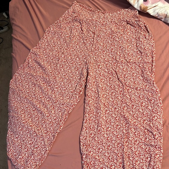 American Eagle floral wide leg pants - Picture 4 of 5